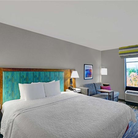 Hampton Inn Ютіка Екстер'єр фото