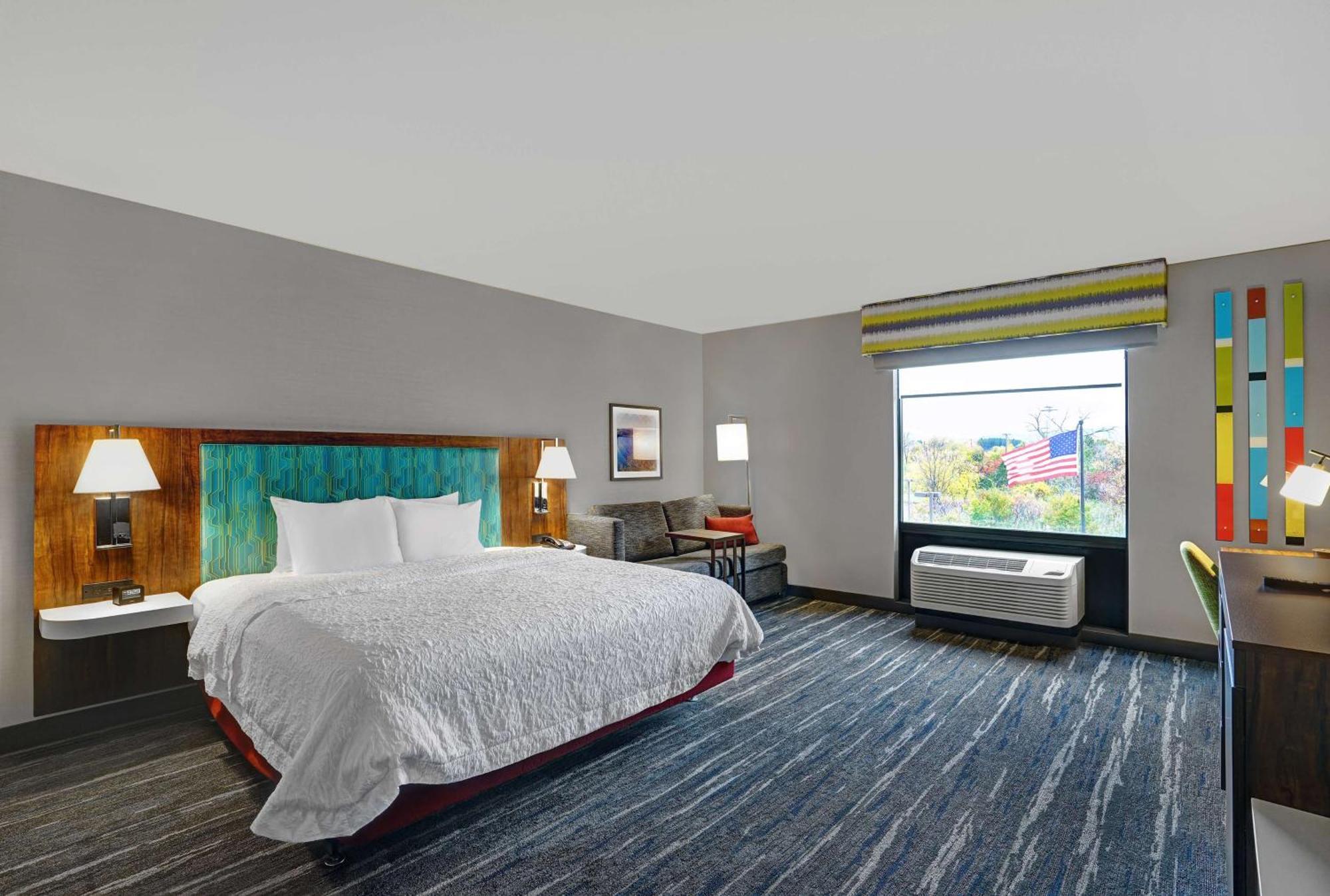 Hampton Inn Ютіка Екстер'єр фото